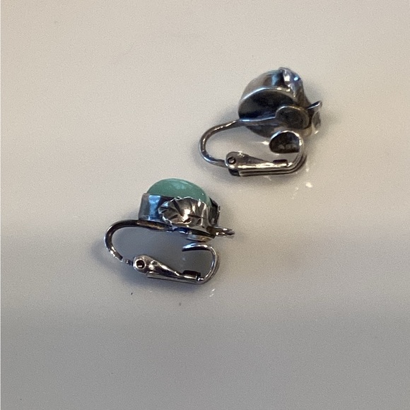 Green Chalcedony Earrings - Picture 4 of 4